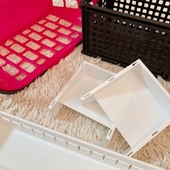 いろんな容器　ペンたてなどの画像