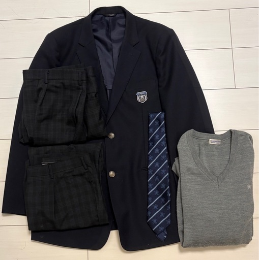 近畿大学工業高等専門学校（近大高専）  制服