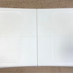 【ゲーム】Wii 本体＋Wii Fit（カセット2個付き）の画像