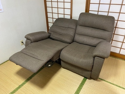 【値下】２人用電動リクライニングソファ