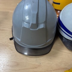 工事ヘルメット7個セットの画像