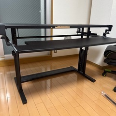 机 デスクの画像