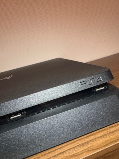 【完品】PlayStation 4 CUH-2200B 1TB おまけソフト付き