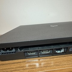 【完品】PlayStation 4 CUH-2200B 1TB おまけソフト付きの画像
