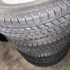 タウンエースライトエースボンゴ用　スタッドレスタイヤ　アルミホイールセット　バリ山！の画像