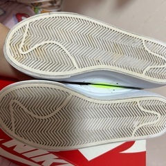 NIKE 厚底 22.5cmの画像