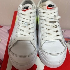 NIKE 厚底 22.5cmの画像