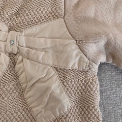 hakka kids リボン付きベージュ長袖カットソー サイズ100の画像