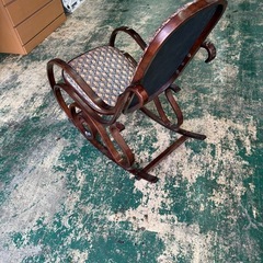 アンティーク品　ロッキングチェアーの画像