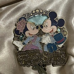 【超希少/非売品】ファンタジースプリングスホテル開業記念 キャスト限定BOX ミッキー ミニーの画像