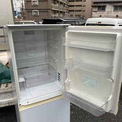 北九州市内配送無料　保証付き シャープSJ-GW36D-W 冷蔵庫 プラズマクラスター冷蔵庫 ピュアホワイト [355L /3ドア /左右開きタイプ] の画像