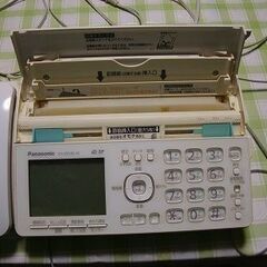 電話FAX機能と無線子機付き。;Panasonic KX-PD502の画像