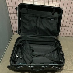 ブランドスーツケース70.45.25センチの画像