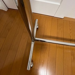 ハンガーラックの画像