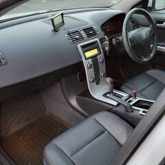 ボルボV50　2.0クラシック　特別仕様車　H24　車検9/12　走行44000ｋ　カラーバックカメラ　ETC　サンルーフ＆黒革シート　17AW　キセノン＆フォグ　クルコンの画像