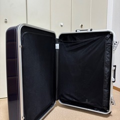 mosliteスーツケース　78cm×53cm×33cmの画像