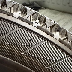 145/80R12 74Qの画像