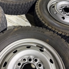 145/80R12 74Qの画像