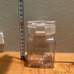 【商談中】ニトリ　ワンプッシュキャニスターの画像