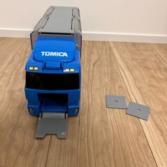 トミカ　おかたづけコンボイの画像