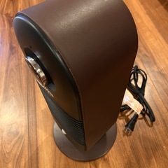 セラミックファンヒーター センサー付き 瞬時に温まるの画像