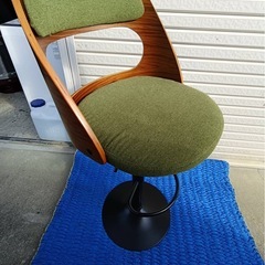 カウンターチェアの画像