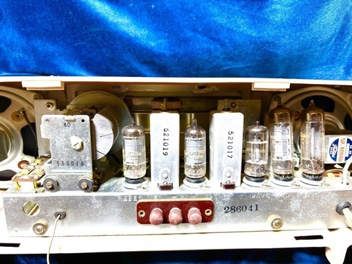 アウトレット ☆【東芝（Toshiba）「かなりやRS」の真空管ラジオ「5ZL