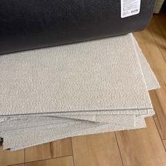 日本製タイルカーペット　アイボリー　５０×５０ｃｍの画像