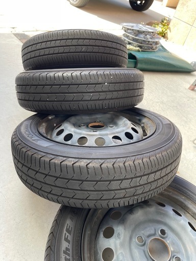美品/低走行】2023年製 155/65R14 ヨコハマ BluEarth FE AE30A 三菱純正鉄チンホイール カバー付き 4本