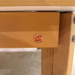 ダイニングテーブルの画像