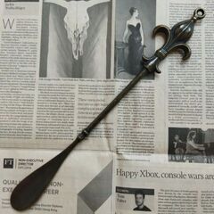 未使用新品　 BRASS　真鍮古色　靴べら　イタリア製　蹄鉄デザイン　百合デザイン　シューホーンの画像