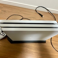 ps4pro 白の画像