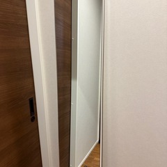 ⭐️12/17まで⭐️突っ張り壁面ミラー 全身鏡の画像