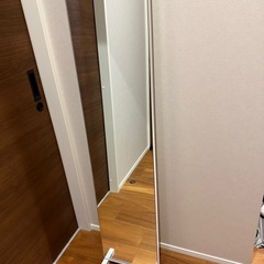 ⭐️12/17まで⭐️突っ張り壁面ミラー 全身鏡の画像