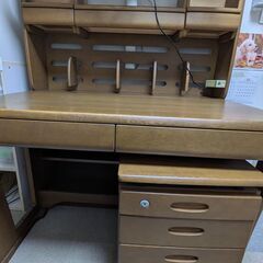 ITOKI 木製学習机 HP-LH型の画像