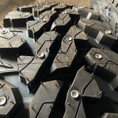 YOKOHAMA ジオランダー スパイクタイヤ 最強トラックピン 185/85R16 4本 ジオランダーM/T ノーマルジムニー装着可能の画像