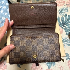 ルイヴィトンダミエ財布の画像