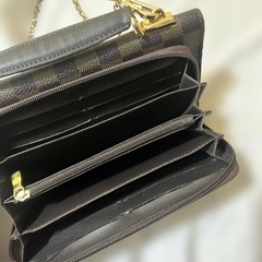 LOUIS VUITTON ショルダーバッグの画像