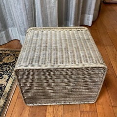 ☆☆　蓋付き　シャビーホワイト　バスケット　巾40ｘ奥行30ｘ高さ36ｃｍ　☆☆の画像