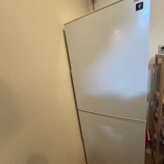 SHARP冷蔵庫の画像