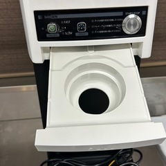 サンデン　　スジャータ　ソフトクリームマシンの画像