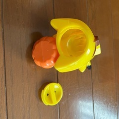 ピカチュウ貯金箱の画像