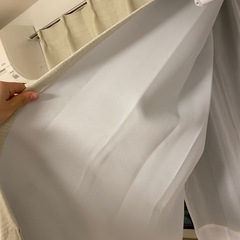 カーテンの画像