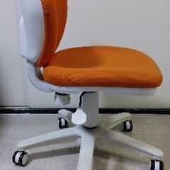 ニトリワークチェア SELT（寸法の詳細は画像４枚目をご参照ください）の画像