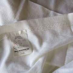 未使用　日本製　Tシャツ　（白） 綿100％　F フリーサイズ　仕舞いヨゴレ有　【ペットはいません】の画像