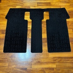 ヴォクシー80系 純正マットの画像