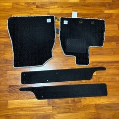 ヴォクシー80系 純正マットの画像