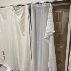 カーテンの画像