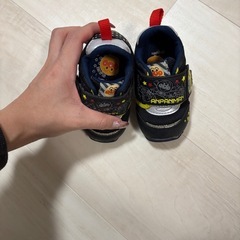 アンパンマン靴の画像