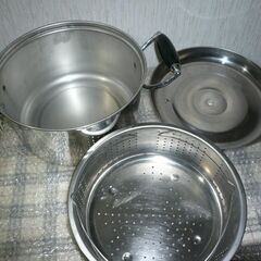 中古品　ステンレス製蒸し鍋の画像
